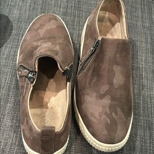 SOUL Naturalizer Camouflage Brown Slip-On Flats